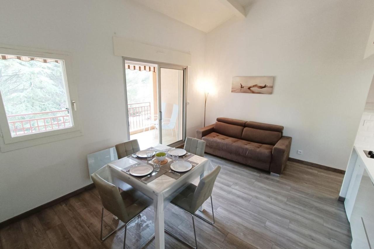 Spacious Sea View Apart At 50M From The Beach Bandol Exterior photo